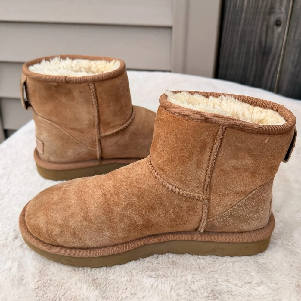UGG Classic II Mini Boots - Primary Image Women's UGG Classic II Size 7
